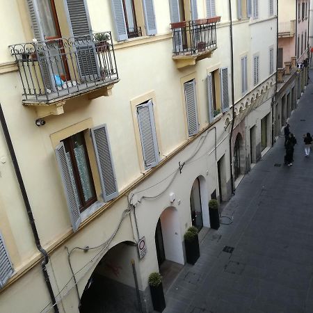 Residenza Mazzini Foligno Esterno foto