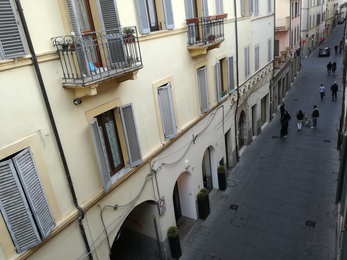 Residenza Mazzini Foligno Esterno foto